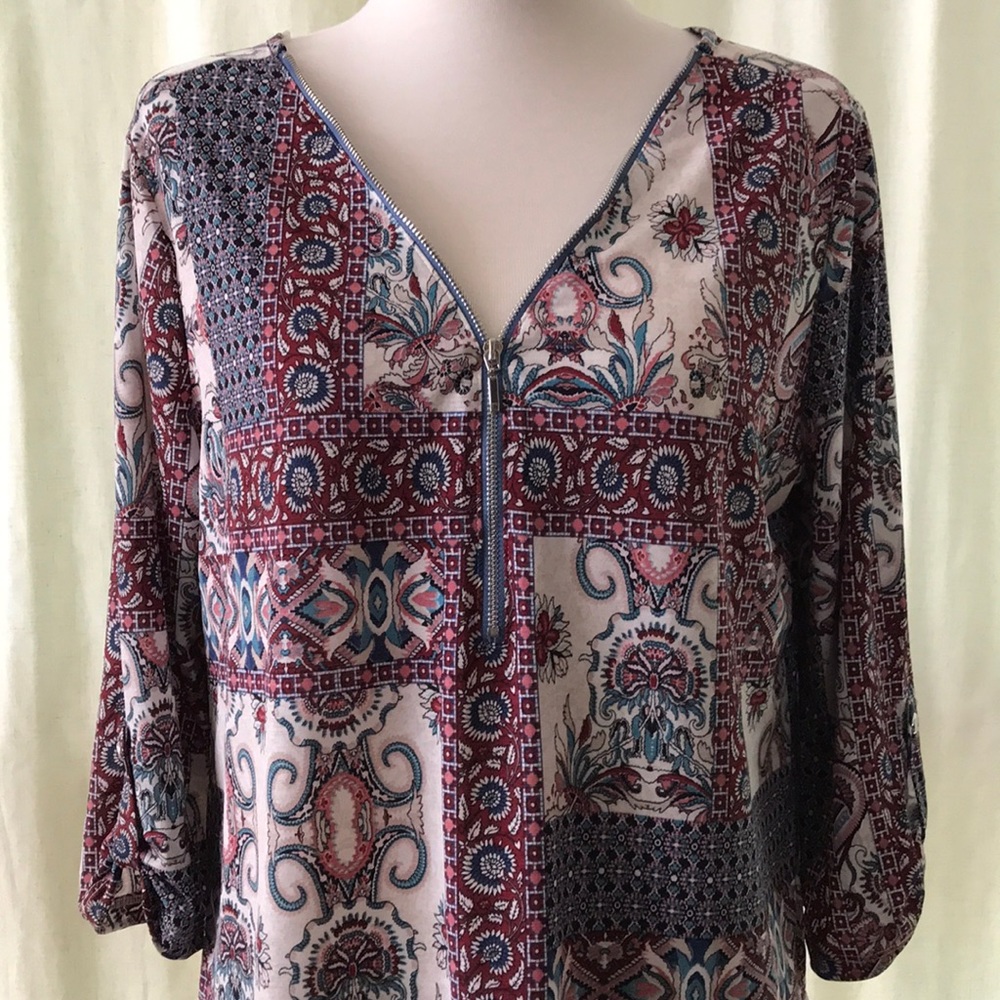 NWT NAÏF 3/4 sleeve zippered, v neck blouse